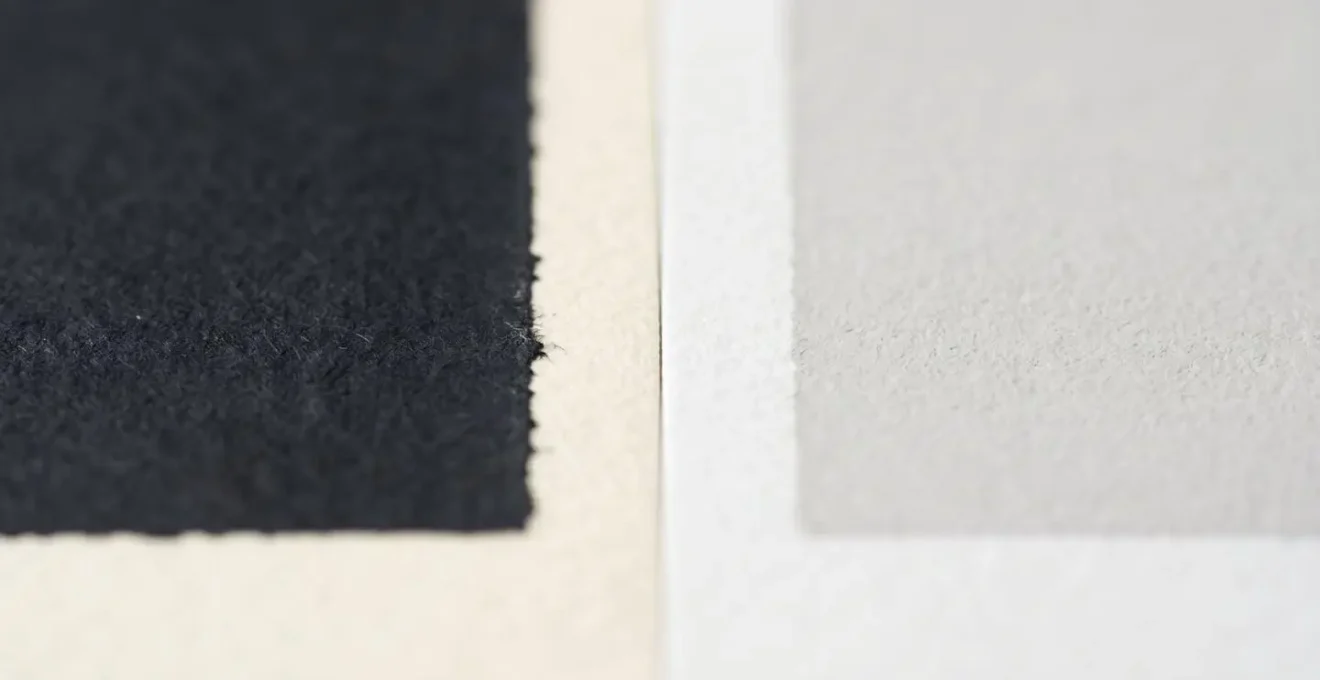 Confronto visivo tra coppie di colori che superano e non superano i test di contrasto per l'accessibilità web